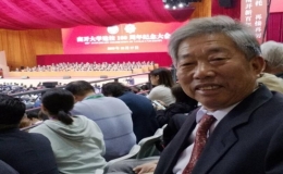 退休教師冰河勇救落水者