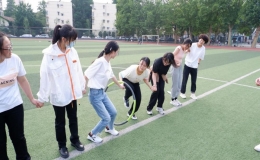 弦歌不輟七十載 趣味運(yùn)動(dòng)樂開懷