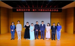 弘揚傳統(tǒng)文化 龍舟走進學生社區(qū)