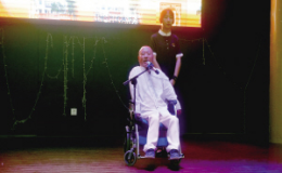 “愛在昆明”輪椅歌手君子慈善聯(lián)誼會舉行
