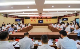 重到雙湄尋舊夢(mèng)，弦歌依約似當(dāng)年