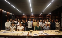“翰墨生輝迎盛世，丹青流韻譜華章”書法體驗活動