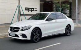 奔馳c260多少錢一輛，售價31.8萬元(奔馳c260裸車價格多少)