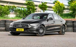 奔馳c260l新車報(bào)價(jià)2022款，售價(jià)最低32.5萬元起(全款落地價(jià)格優(yōu)惠)